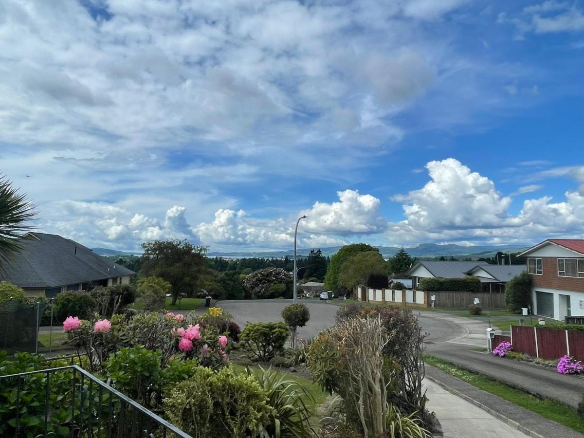 Springfield Bliss Villa Rotorua Bagian luar foto